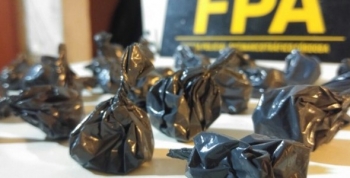 CARLOS PAZ: FRACCIONABA DROGA EN SU AUTOMÓVIL Y LA VENDÍA EN LA PLAZA
