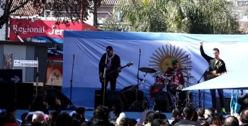 MULTITUDINARIO FESTEJO POR EL 103° ANIVERSARIO DE LA CIUDAD DE CARLOS PAZ