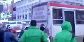 Graves incidentes entre hinchas de Boca y Deportivo Cali frente al Obelisco