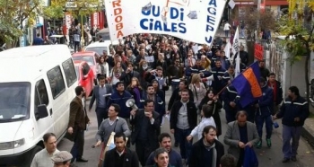 Judiciales pararon, marcharon y pidieron intervención del Ministerio de Trabajo
