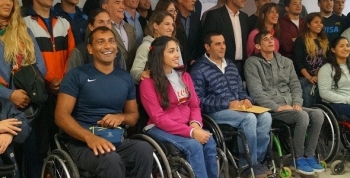 Se presentaron las becas deportivas 2016 con destacadas figuras del deporte