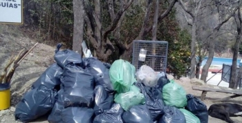 VECINOS LLEVARON A CABO UNA NUEVA JORNADA DE LIMPIEZA EN EL CERRO LA CRUZ