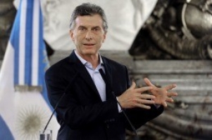 El Presidente convocó a cien empresarios con la inversión y el empleo en la agenda