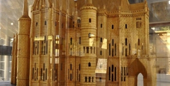 Las admirables miniaturas de Julio Santos