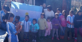 El merendero Corazoncitos Felices festejó el Día de la Bandera