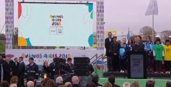 El sinceramiento de la economía duele, sostuvo Macri en Villa Soldati