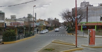 Dos clientes detienen a autor de robo calificado en Carlos Paz