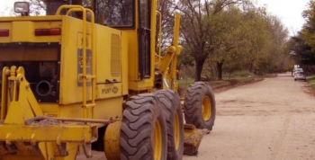 Obras de cordón cuneta y nuevos camiones para San Antonio de Arredondo