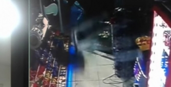 Cansado de los robos, se defendió a los sillazos en su maxikiosco de Villa Crespo