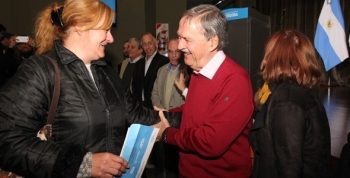 Schiaretti anunció una tarjeta social para la compra de alimentos