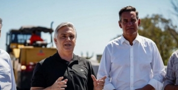 Comenzó el asfaltado del puente de salida de Valle Escondido