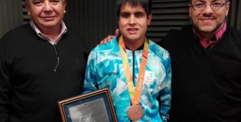 Nicolás Veliz fue homenajeado por Malagueño